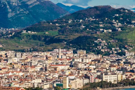 Salerno: panorama con vista al puerto